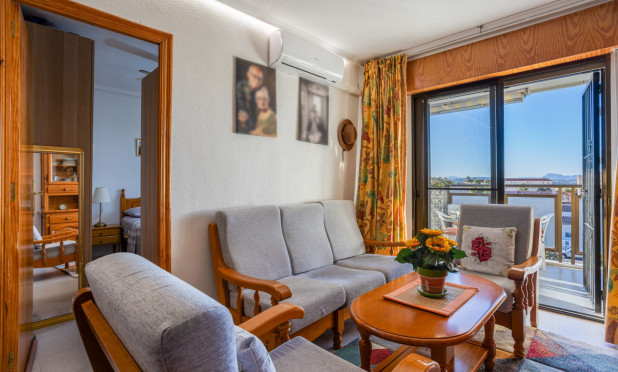 Resale - Apartment / flat - Torrevieja - La Siesta