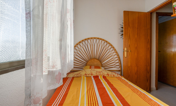 Resale - Apartment / flat - Torrevieja - La Siesta
