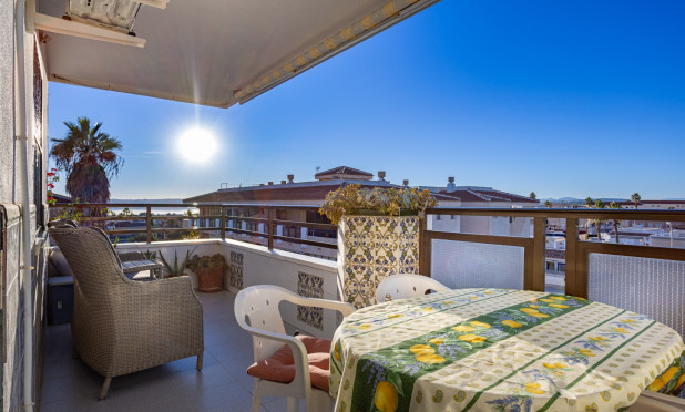 Resale - Apartment / flat - Torrevieja - La Siesta