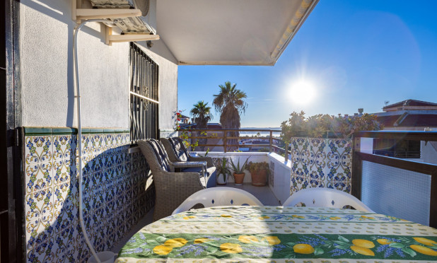 Resale - Apartment / flat - Torrevieja - La Siesta