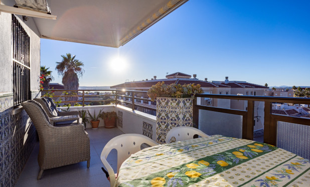 Resale - Apartment / flat - Torrevieja - La Siesta