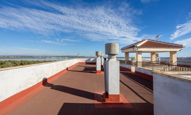 Resale - Apartment / flat - Torrevieja - La Siesta