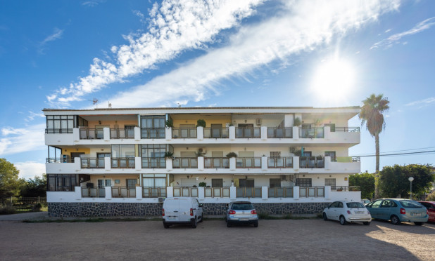 Resale - Apartment / flat - Torrevieja - La Siesta