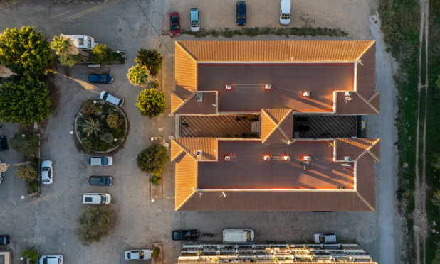 Resale - Apartment / flat - Torrevieja - La Siesta