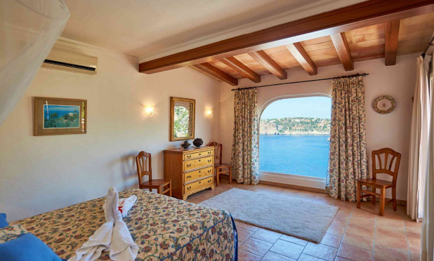 Resale - Villa - Port d'Andratx - Andratx