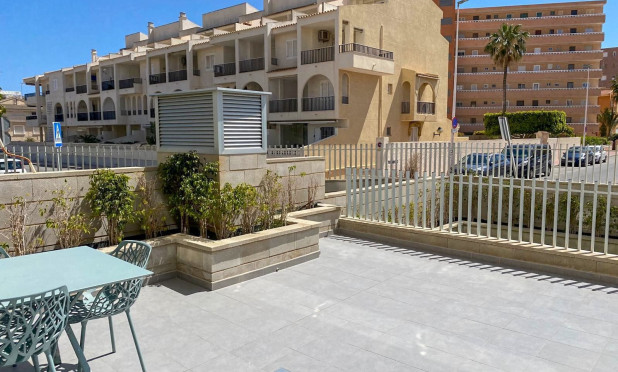 Resale - Apartment / flat - Torrevieja - torrevieja