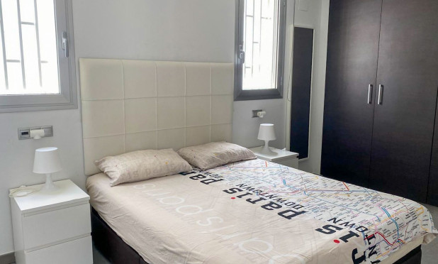 Resale - Apartment / flat - Torrevieja - torrevieja