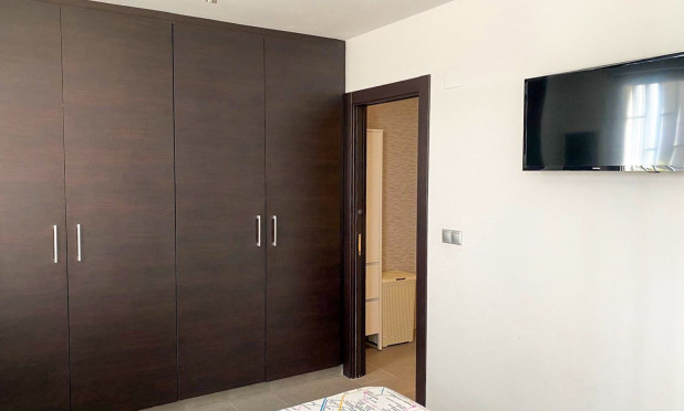 Resale - Apartment / flat - Torrevieja - torrevieja