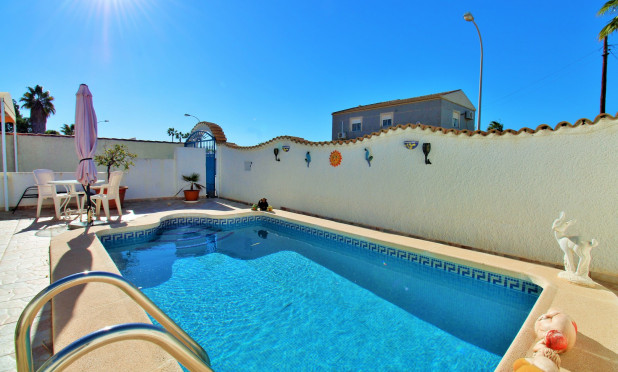 Revente - Villa - Torrevieja - El chaparral