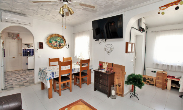 Revente - Villa - Torrevieja - El chaparral