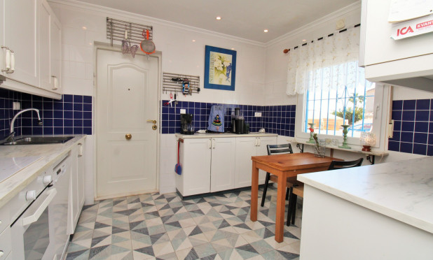 Revente - Villa - Torrevieja - El chaparral