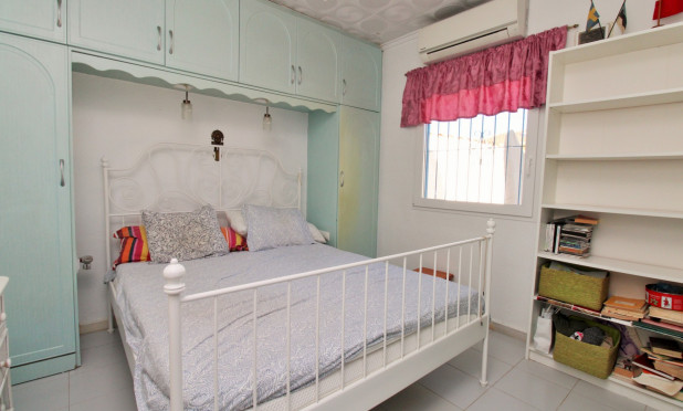 Revente - Villa - Torrevieja - El chaparral