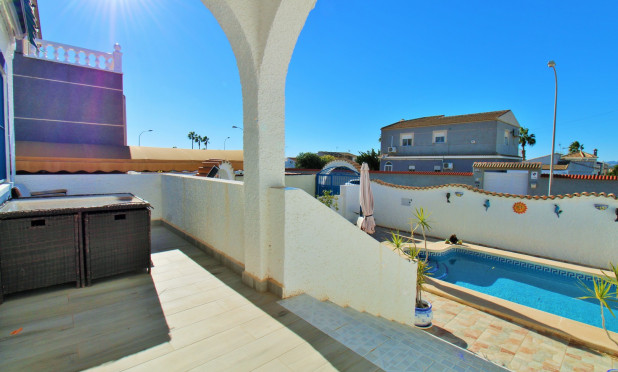 Revente - Villa - Torrevieja - El chaparral