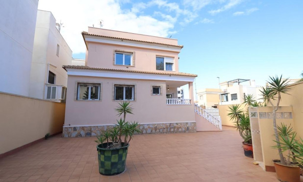 Revente - Villa - Orihuela Costa - Villamartín