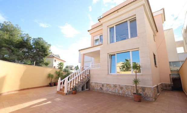 Revente - Villa - Orihuela Costa - Villamartín