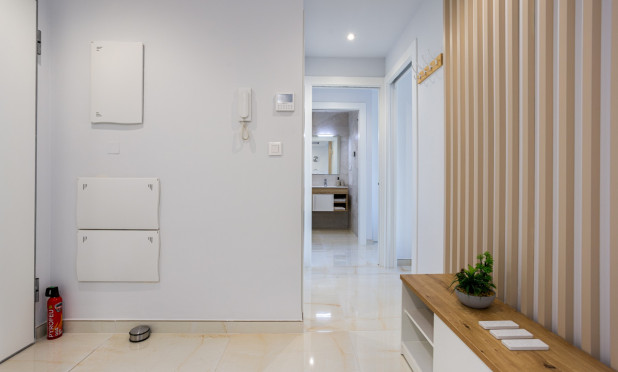 Odsprzedaż - Mieszkanie w bloku - Orihuela Costa - Los Altos