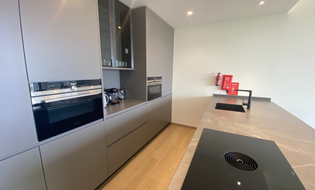 Resale - Apartment / flat - Orihuela - Las Colinas Golf