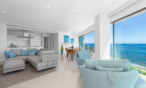 Odsprzedaż - Mieszkanie w bloku - Torrevieja - Playa del Cura