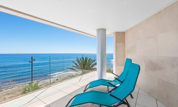 Odsprzedaż - Mieszkanie w bloku - Torrevieja - Playa del Cura