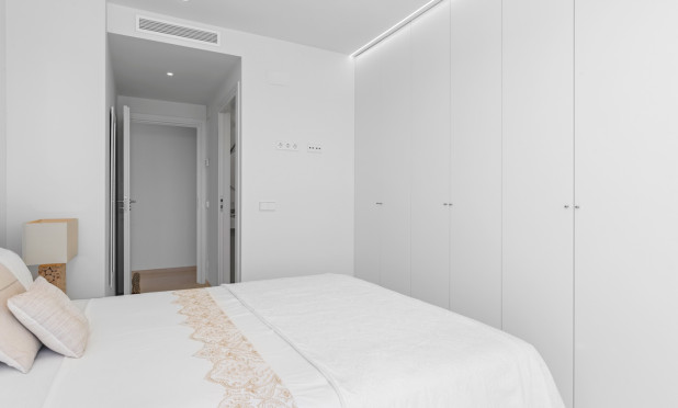 Odsprzedaż - Mieszkanie w bloku - Torrevieja - Playa del Cura