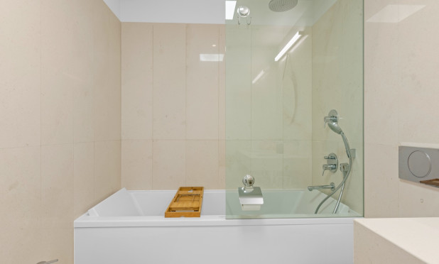 Odsprzedaż - Mieszkanie w bloku - Torrevieja - Playa del Cura