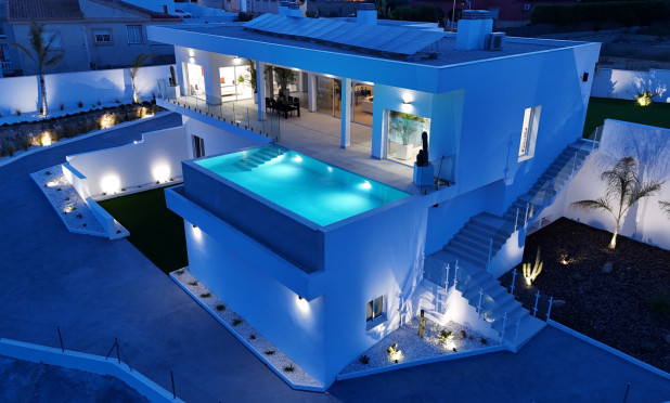 Wiederverkauf - Villa - La Marina - La Marina / El Pinet