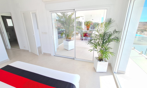 Wiederverkauf - Villa - La Marina - La Marina / El Pinet