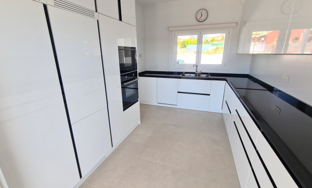 Wiederverkauf - Villa - La Marina - La Marina / El Pinet