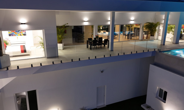 Wiederverkauf - Villa - La Marina - La Marina / El Pinet