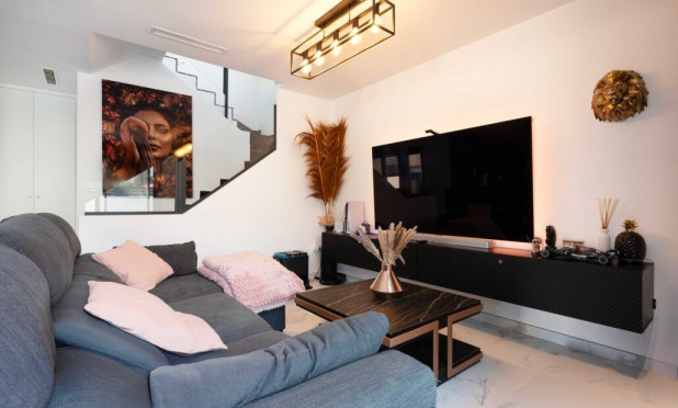 Revente - Detached House / Villa - Montesinos - La Herrada