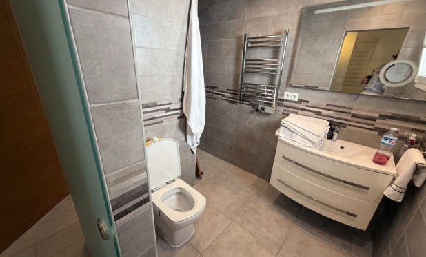 Resale - Villa - Orihuela Costa - Villamartín