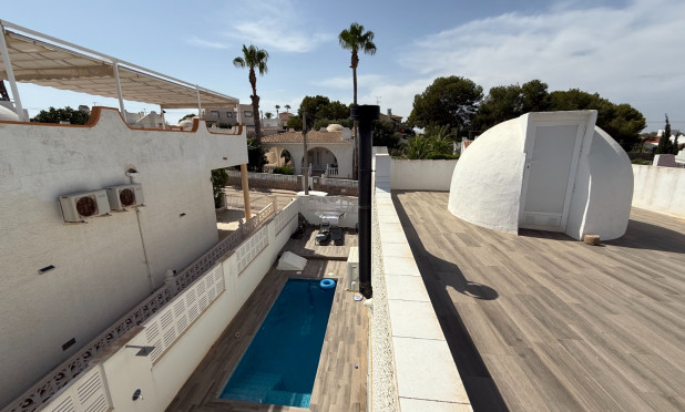 Resale - Villa - Orihuela Costa - Villamartín