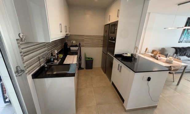 Resale - Apartment / flat - Orihuela Costa - La Florida