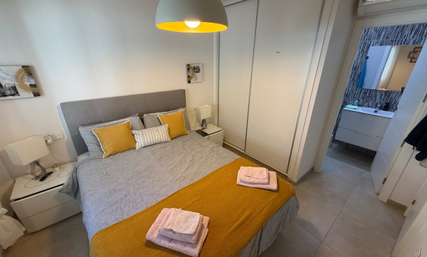 Resale - Apartment / flat - Orihuela Costa - La Florida