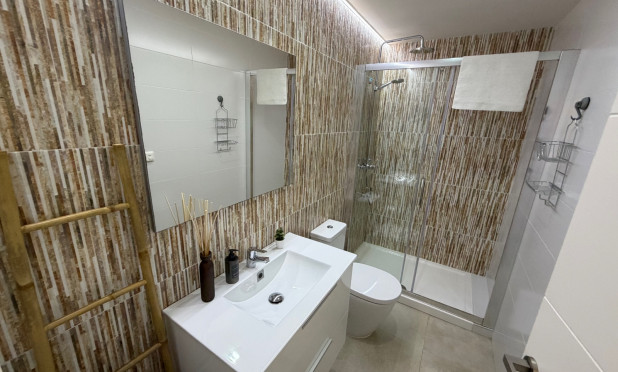 Resale - Apartment / flat - Orihuela Costa - La Florida