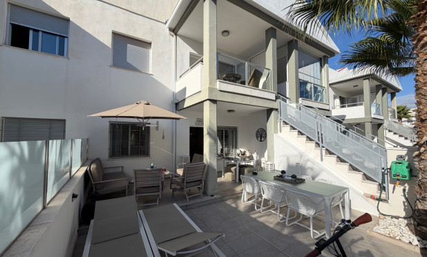 Resale - Apartment / flat - Orihuela Costa - La Florida