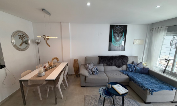 Resale - Apartment / flat - Orihuela Costa - La Florida