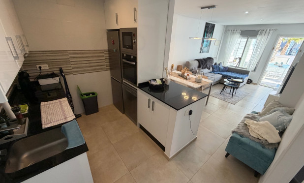 Resale - Apartment / flat - Orihuela Costa - La Florida