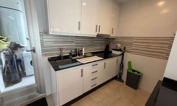 Resale - Apartment / flat - Orihuela Costa - La Florida