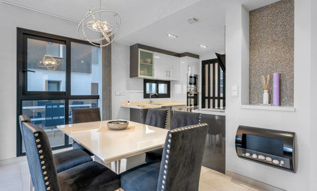 Revente - Villa - Orihuela Costa