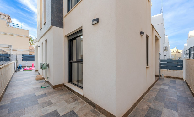 Revente - Villa - Orihuela Costa