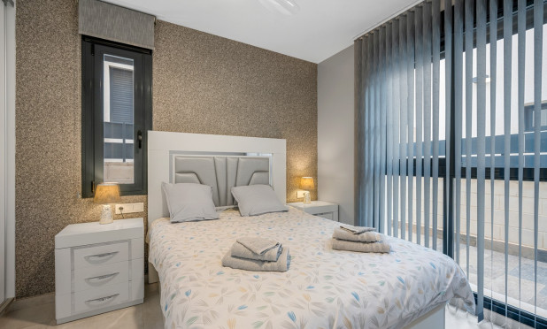 Revente - Villa - Orihuela Costa