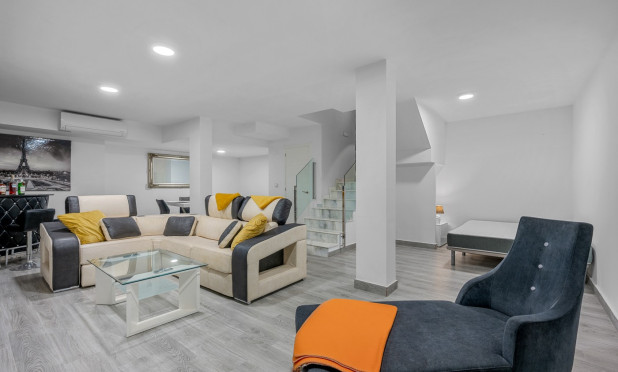 Revente - Villa - Orihuela Costa