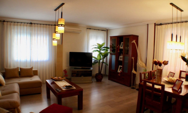 Revente - Villa - La Nucía - Urbanizaciones