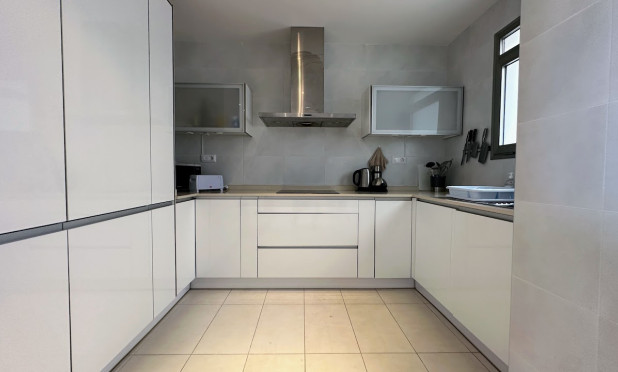 Wiederverkauf - Wohnung - Orihuela Costa - La Zenia