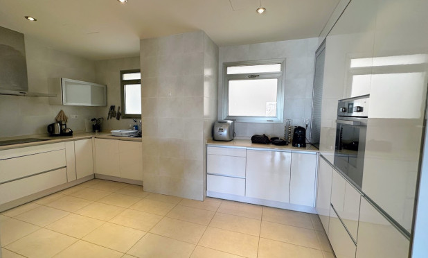 Wiederverkauf - Wohnung - Orihuela Costa - La Zenia