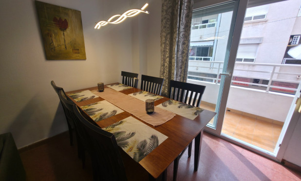 Wiederverkauf - Wohnung - Torrevieja - Paseo maritimo