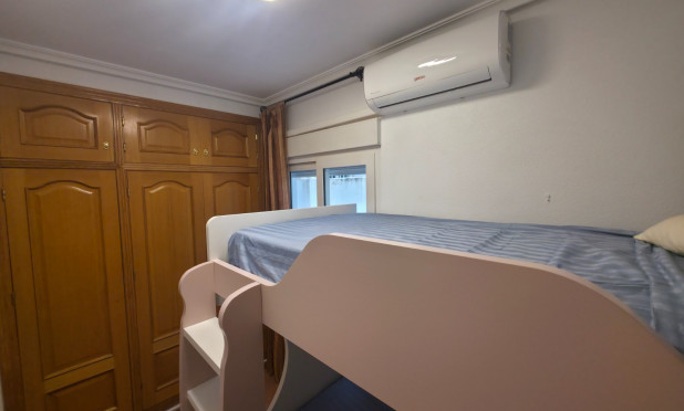 Wiederverkauf - Wohnung - Torrevieja - Paseo maritimo