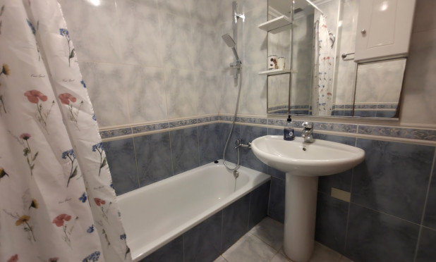 Wiederverkauf - Wohnung - Torrevieja - Paseo maritimo