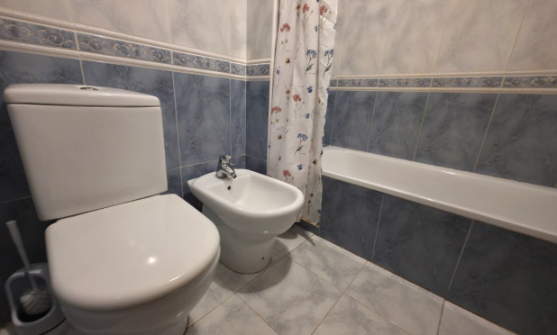 Wiederverkauf - Wohnung - Torrevieja - Paseo maritimo